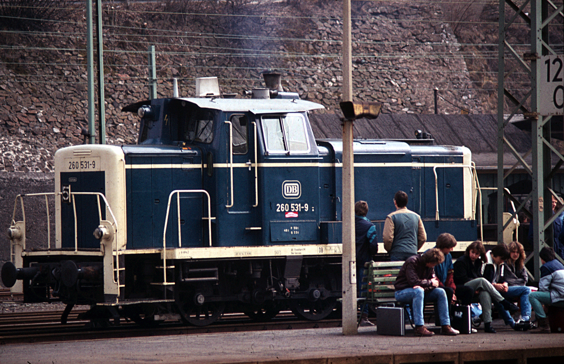 260-1.jpg