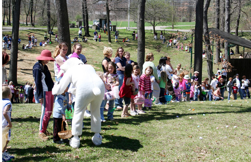 easter-bunny-w-kids.jpg