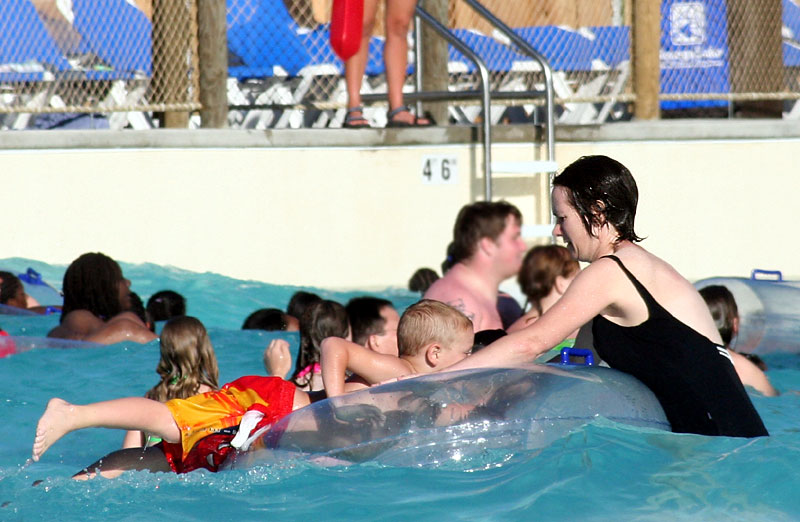 Geauga-Lake-Wave-Pool.jpg