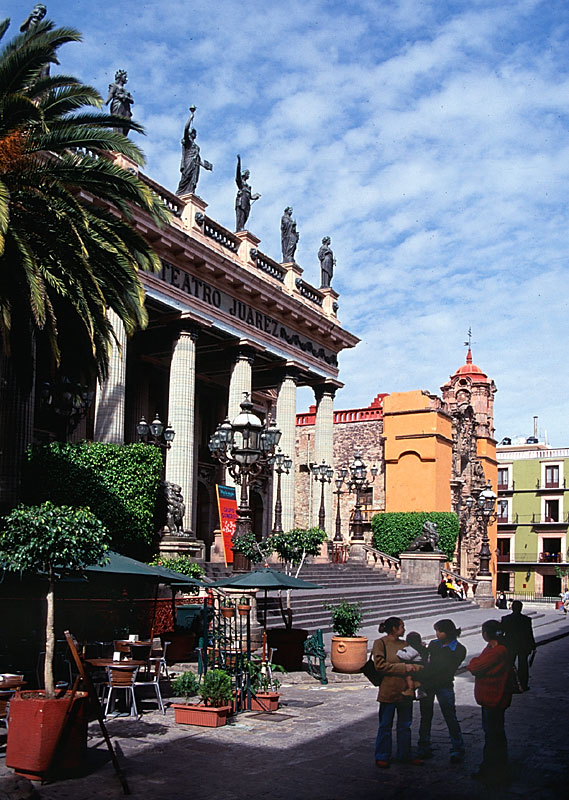 guanajuato-teatro-juarez.jpg