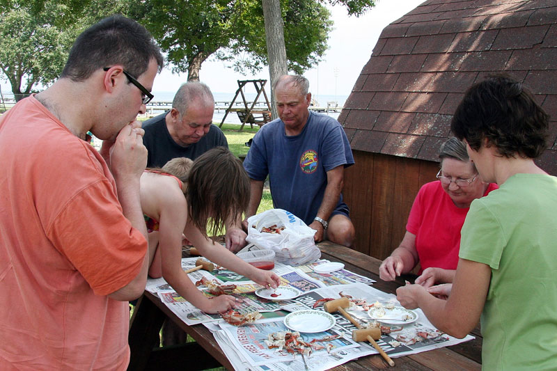 050-Crab-Eating.jpg